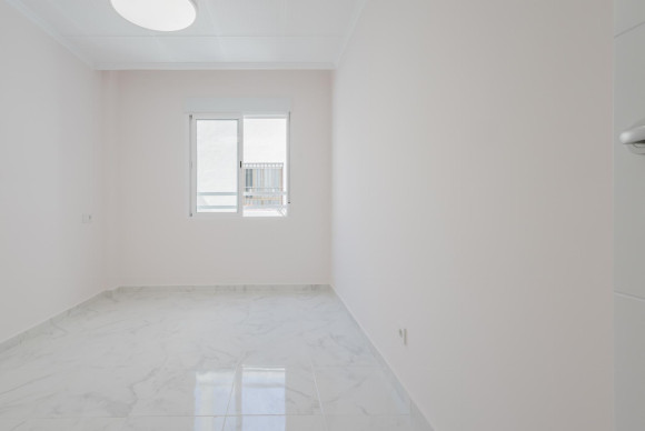 Herverkoop - Appartement  - Torrevieja - Playa de La Acequion