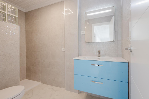 Herverkoop - Appartement  - Torrevieja - Playa de La Acequion