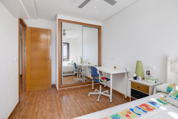 Revente - Appartement - Torrevieja - Playa Acequion
