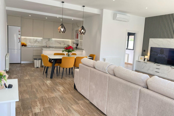 Reventa - House - Orihuela Costa - Villamartín