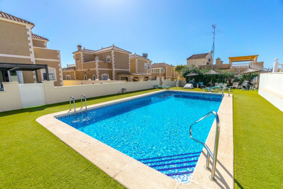 Revente - House - Orihuela Costa - Las Filipinas