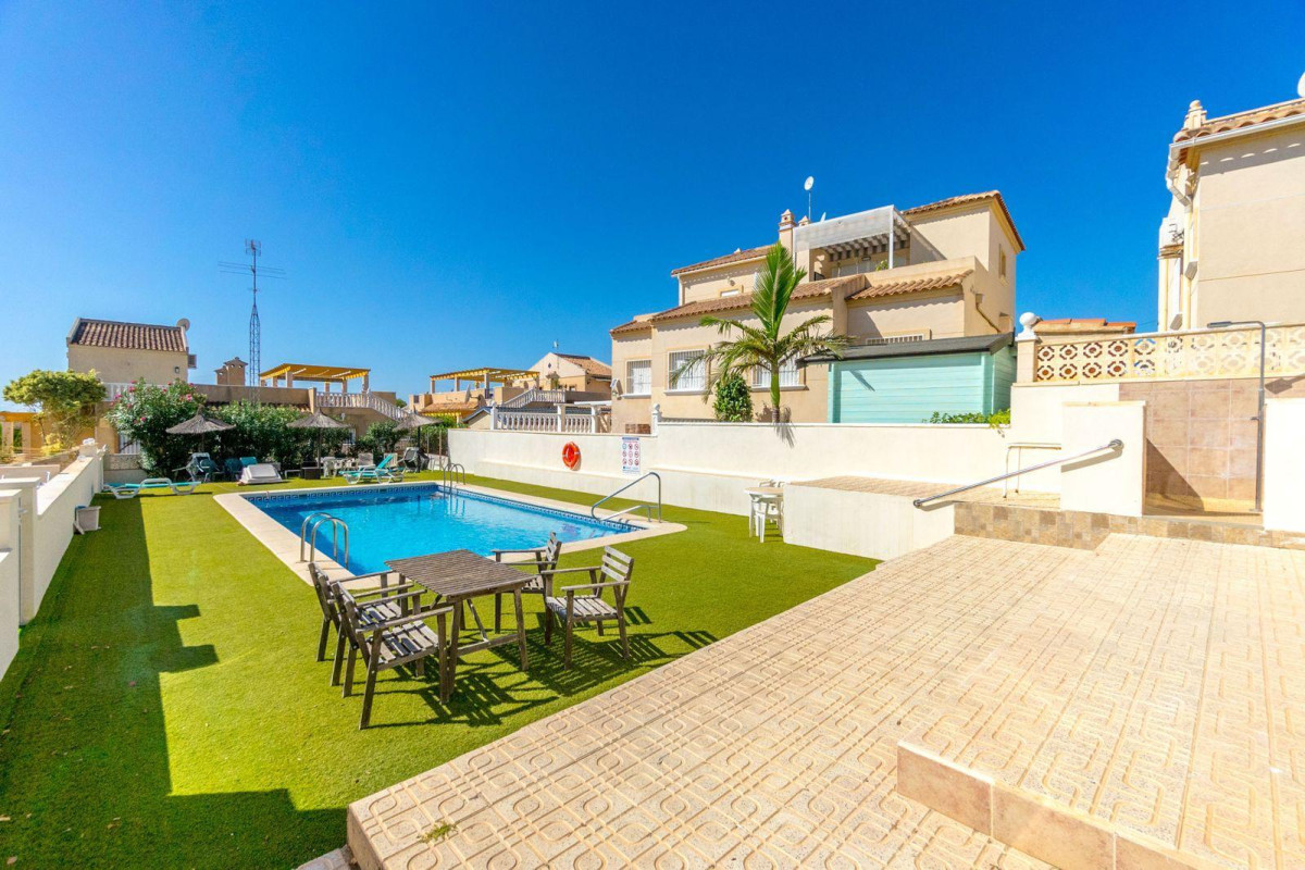 Revente - House - Orihuela Costa - Las Filipinas