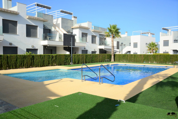 Reventa - Apartamento / piso - Pilar de la Horadada - PILAR DE LA HORADADA