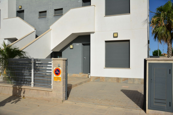 Reventa - Apartamento / piso - Pilar de la Horadada - PILAR DE LA HORADADA