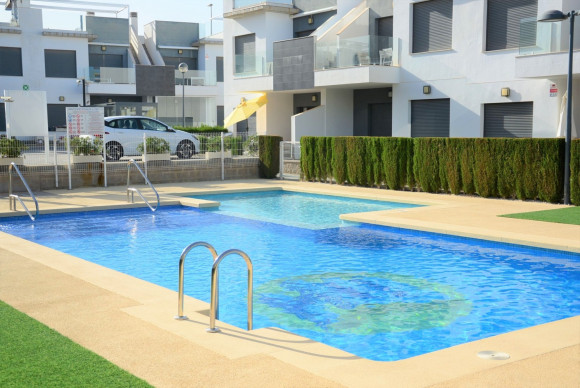 Reventa - Apartamento / piso - Pilar de la Horadada - PILAR DE LA HORADADA