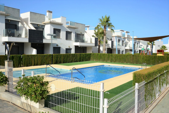 Reventa - Apartamento / piso - Pilar de la Horadada - PILAR DE LA HORADADA