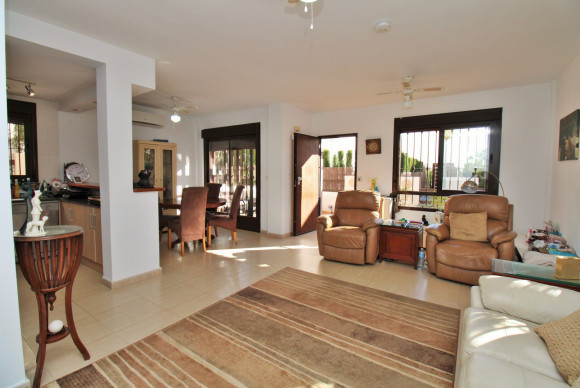 Herverkoop - Villa - Villamartin - PAU 8