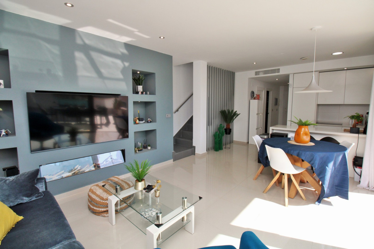 Resale - Villa - Villamartin