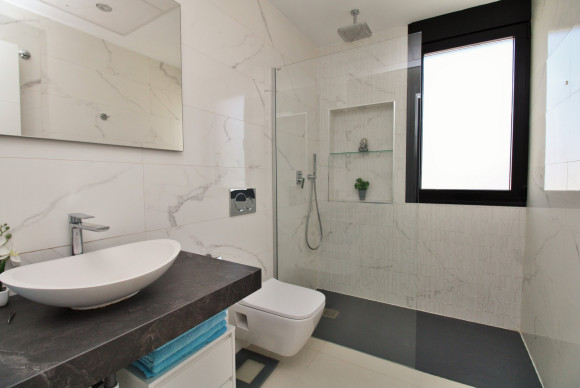 Resale - Villa - Villamartin