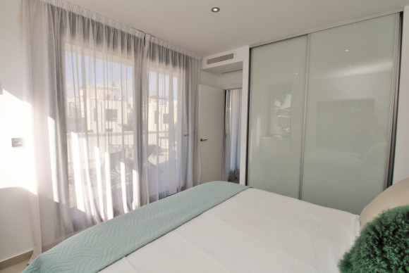 Resale - Villa - Villamartin