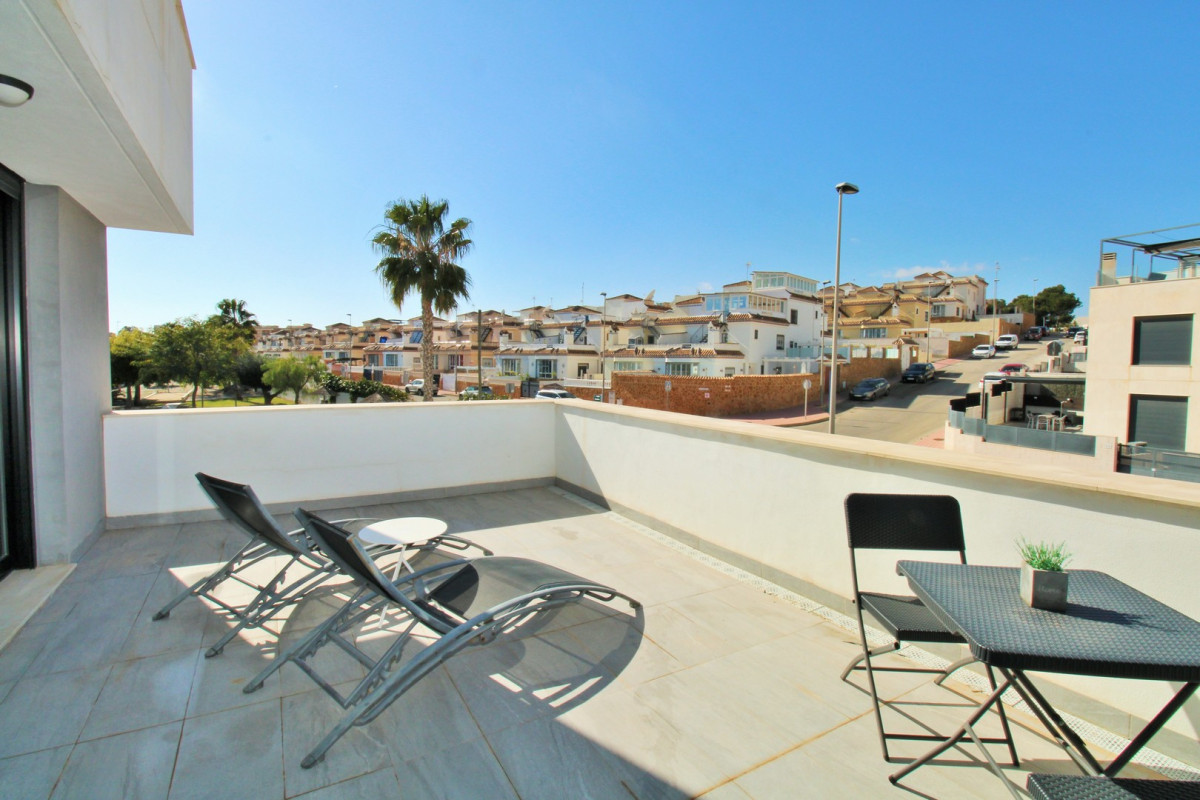 Resale - Villa - Villamartin