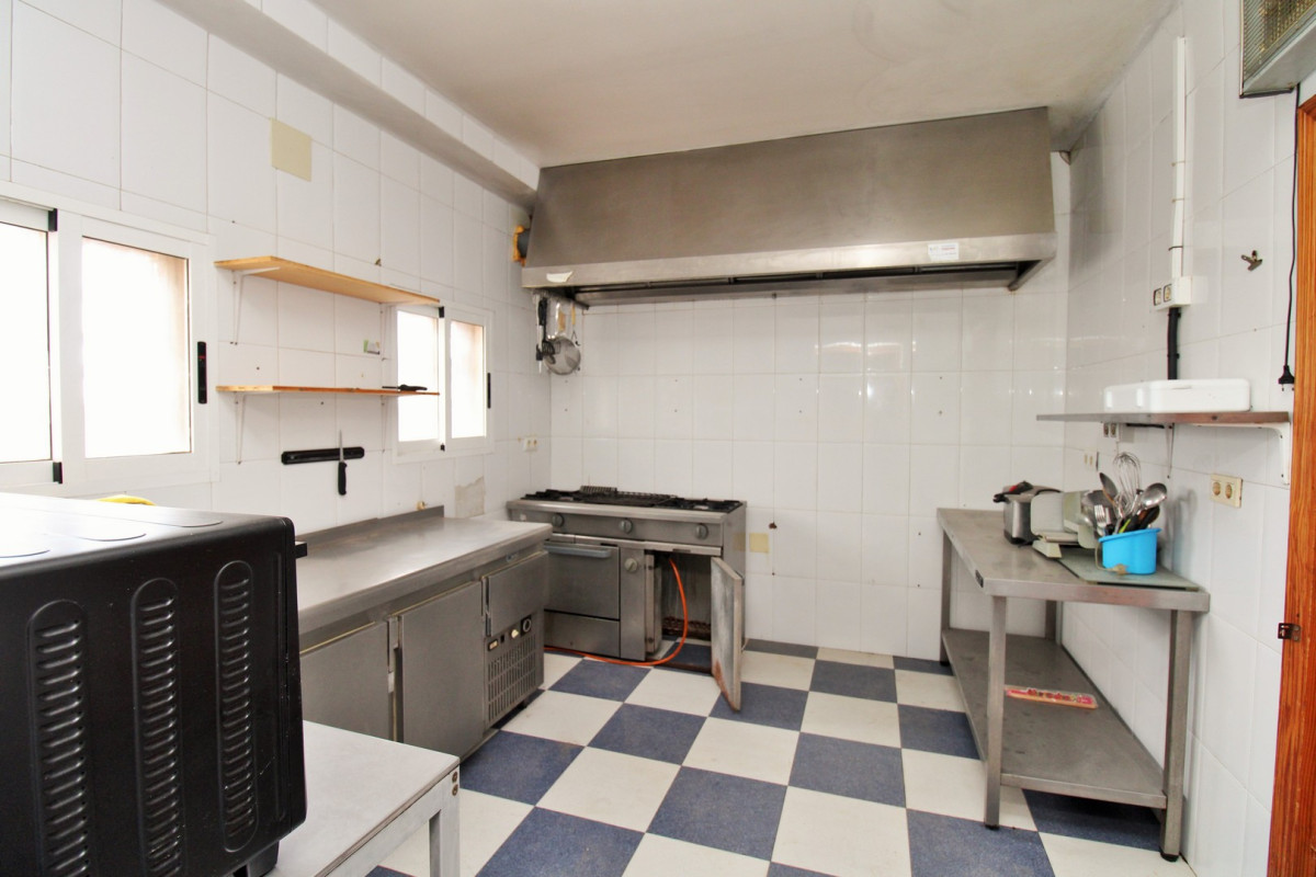 Herverkoop - Winkel Ruimte - Villamartin