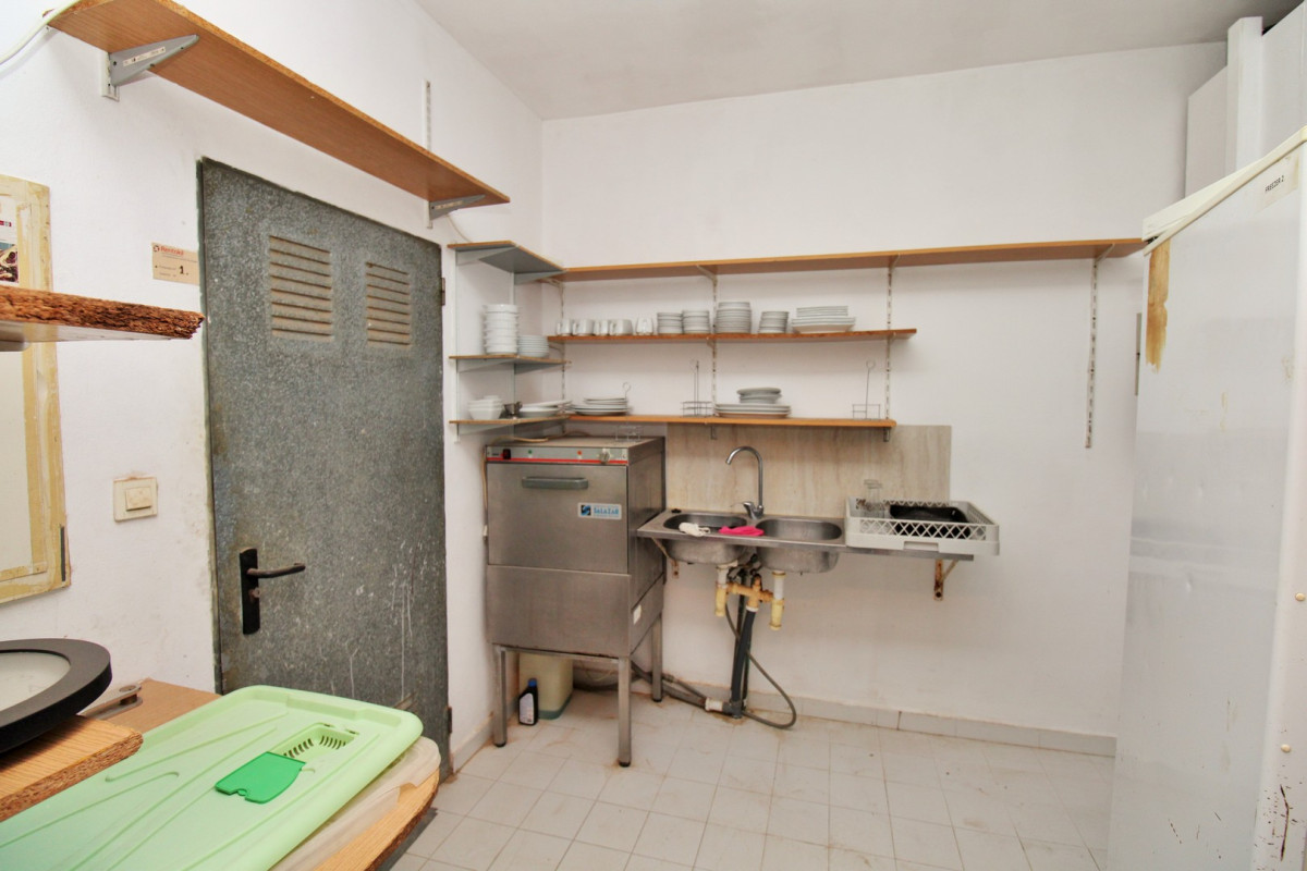 Herverkoop - Winkel Ruimte - Villamartin