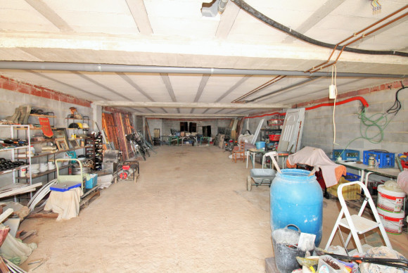 Herverkoop - Winkel Ruimte - Villamartin