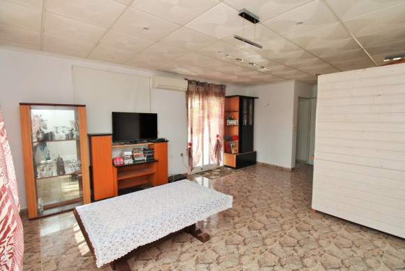 Herverkoop - Winkel Ruimte - Villamartin