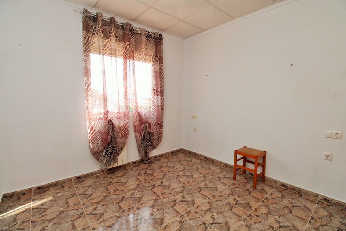 Herverkoop - Winkel Ruimte - Villamartin