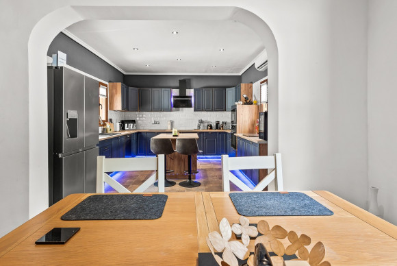 Herverkoop - Landelijke Woning-Finca - Torremendo