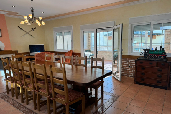 Resale - Townhouse - Los Montesinos