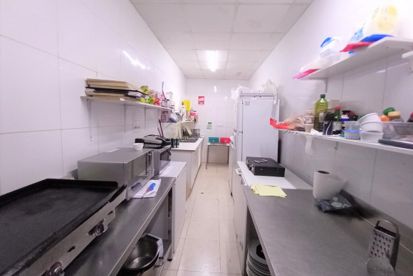 Reventa - Local Comercial - Guardamar del Segura