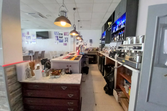 Reventa - Local Comercial - Guardamar del Segura