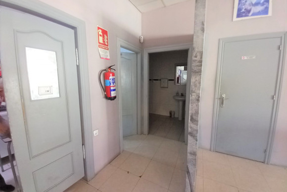 Reventa - Local Comercial - Guardamar del Segura