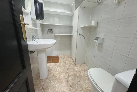 Revente - Commercial Unit - Guardamar del Segura - Centro