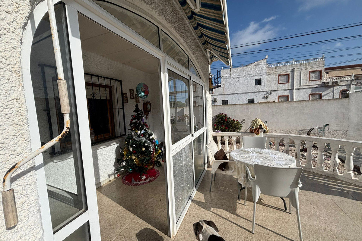 Reventa - Chalet Independiente - Torrevieja