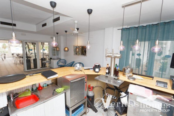 Resale - Commercial Unit - Mojacar Playa