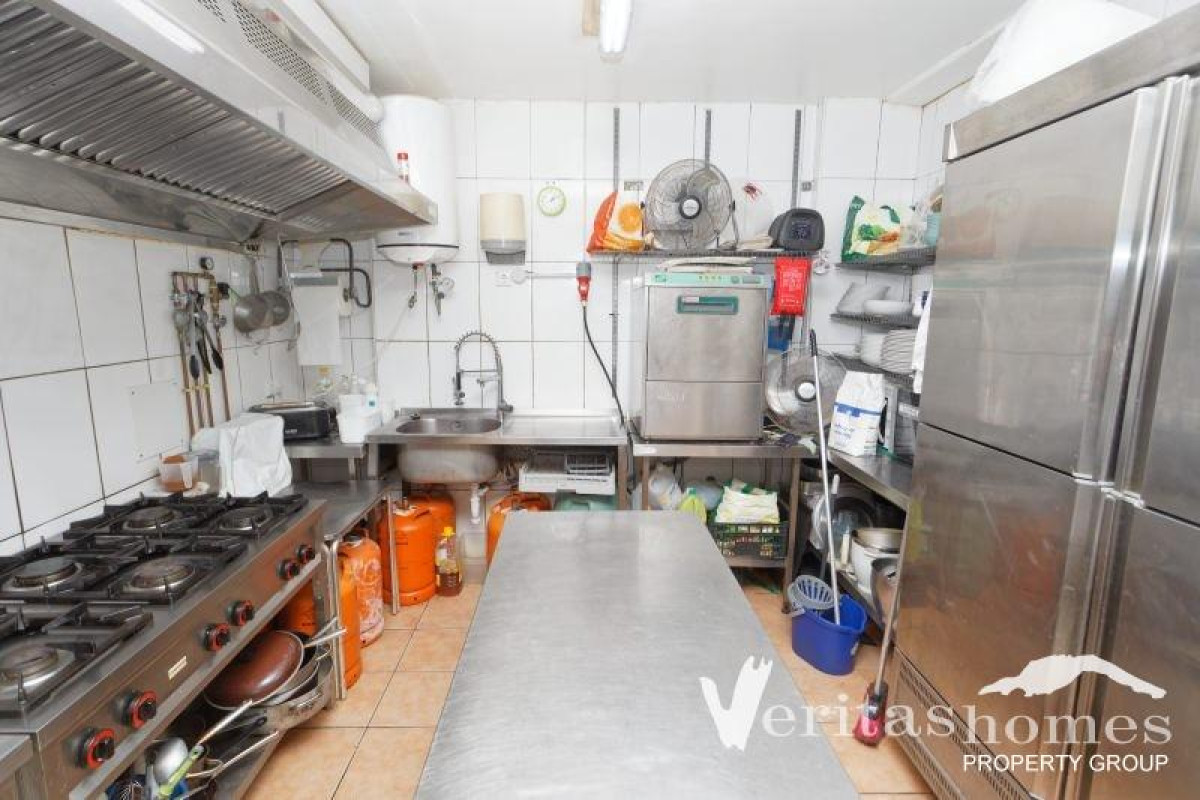 Resale - Commercial Unit - Mojacar Playa