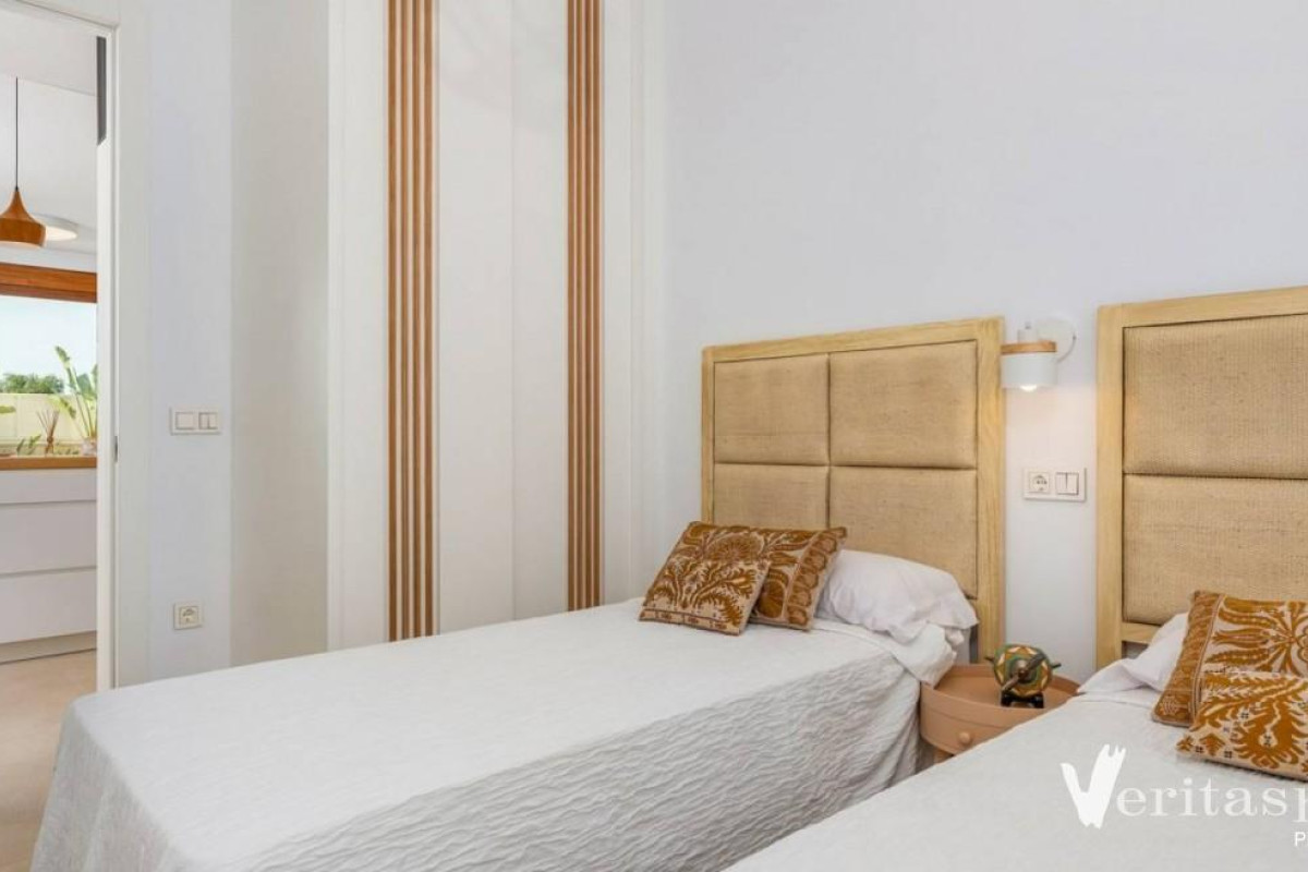 Resale - Villa - Vera Playa