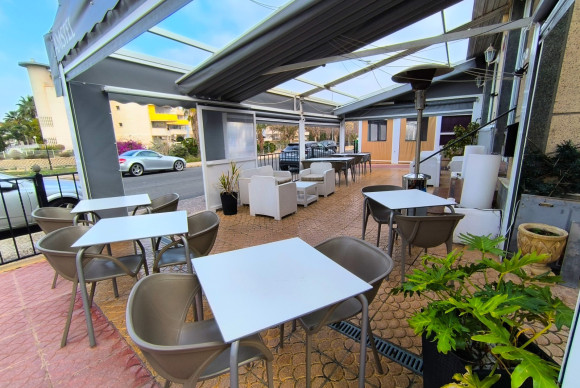 Reventa - Local Comercial - Villamartin