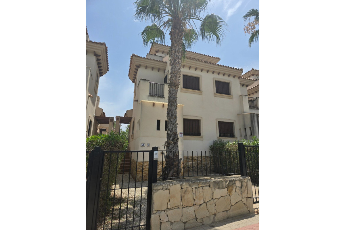 Reventa - Casa semi independiente - Algorfa