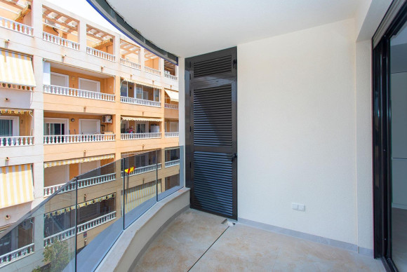 Reventa - Apartamento / piso - Torrevieja - Paseo maritimo