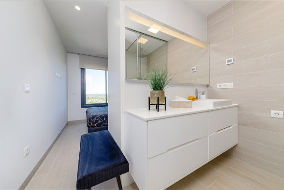 Resale - Apartment  - Las Colinas Golf Resort