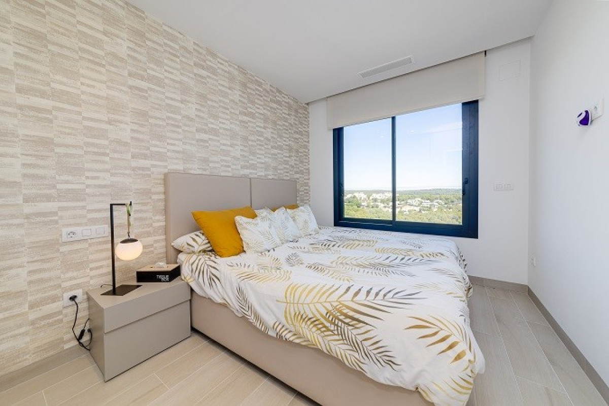 Resale - Apartment  - Las Colinas Golf Resort