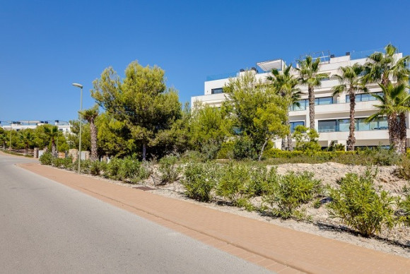 Resale - Apartment  - Las Colinas Golf Resort