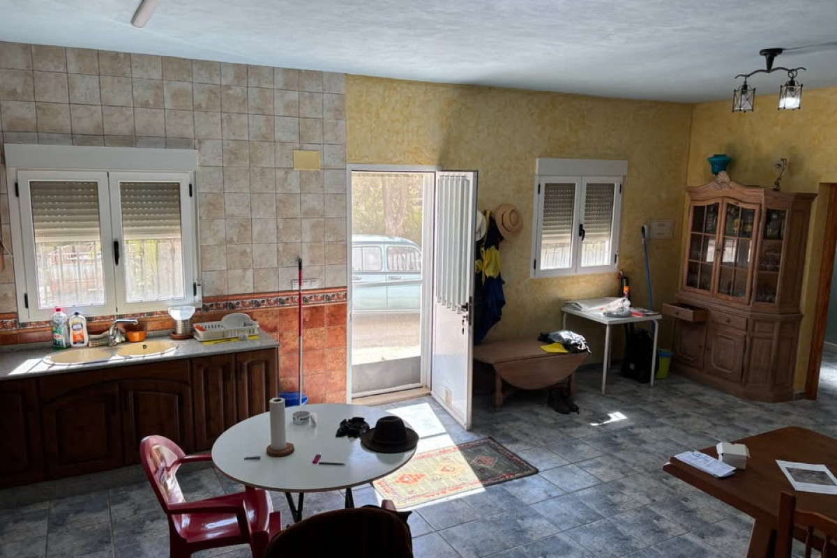 Resale - Country House - PINOSO