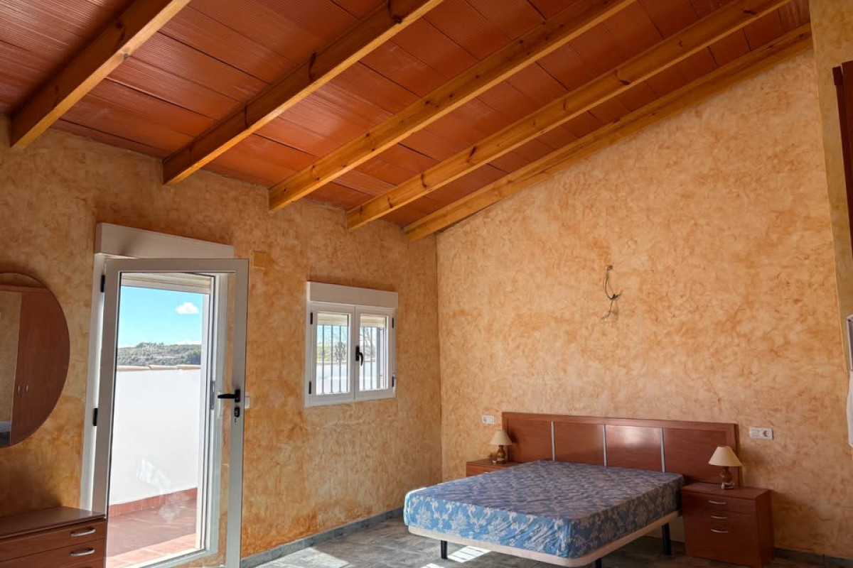 Resale - Country House - PINOSO