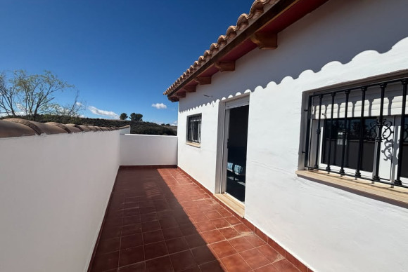 Resale - Country House - PINOSO