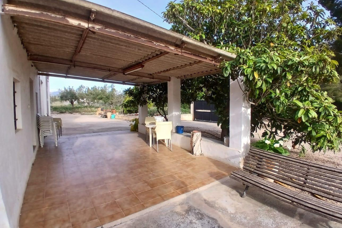 Resale - Country House - Onil