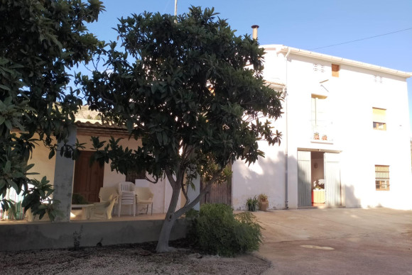 Resale - Country House - Onil