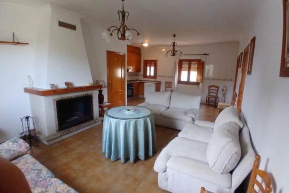Resale - Country House - Onil