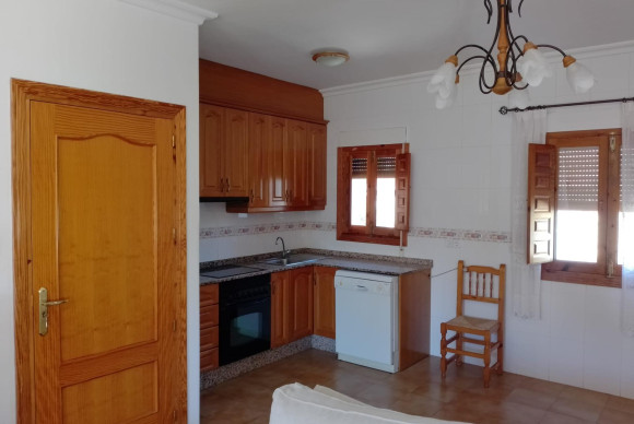 Resale - Country House - Onil