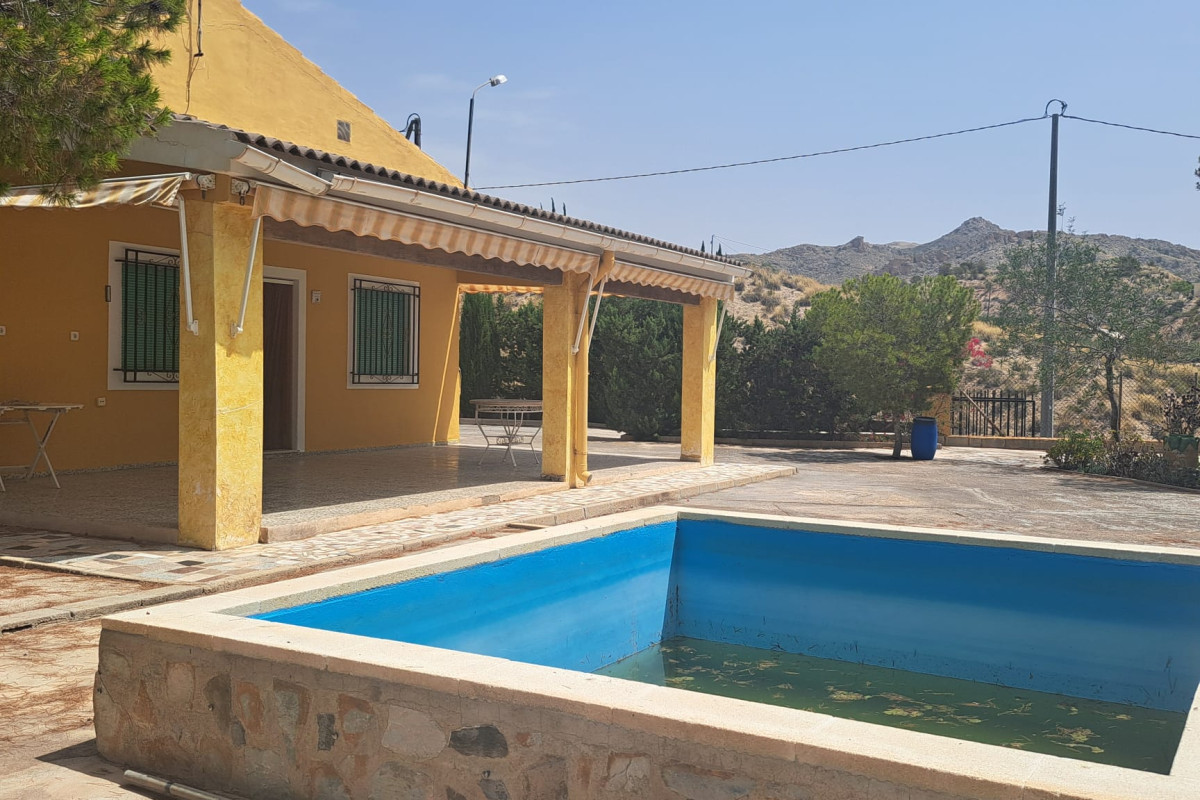 Resale - Country House - Crevillente