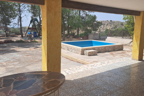 Resale - Country House - Crevillente