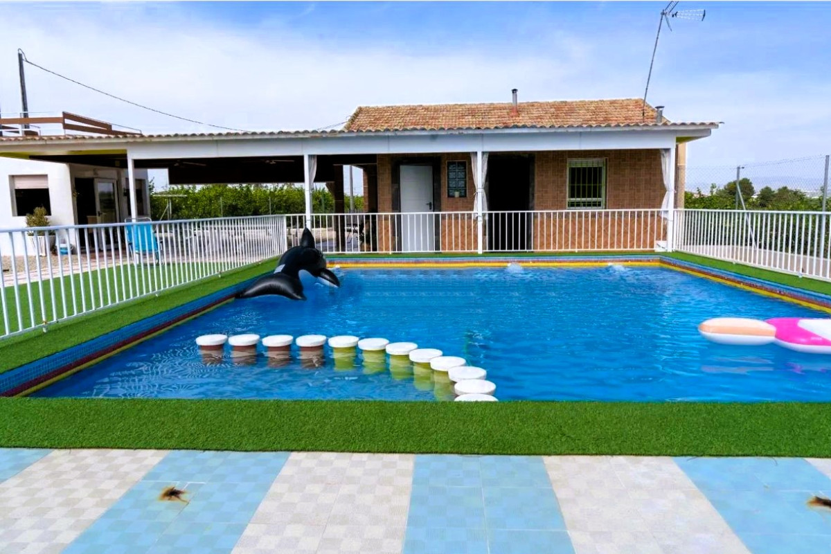 Resale - Country House - LA MATANZA