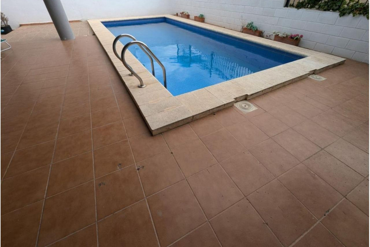 Revente - Country House - SAX