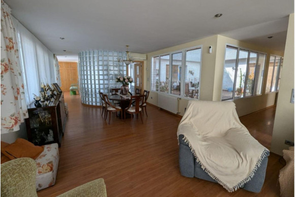 Revente - Country House - SAX