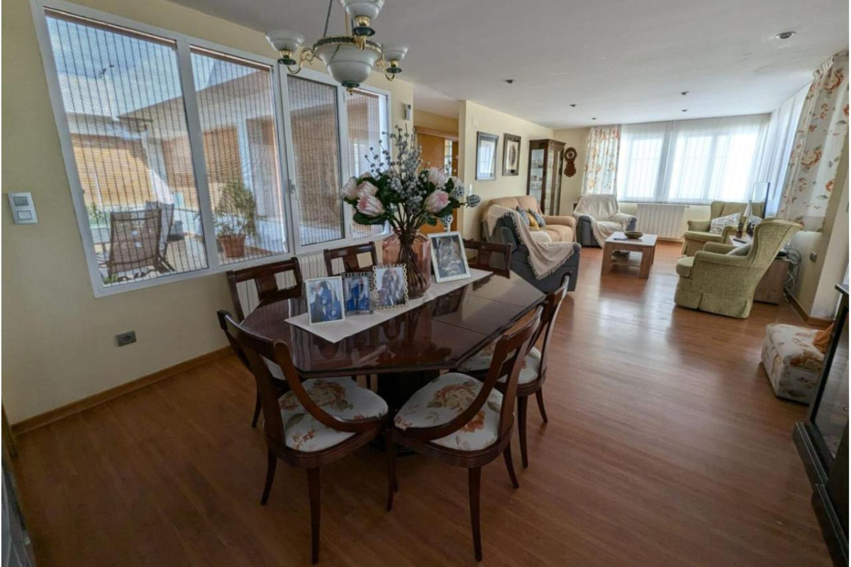 Revente - Country House - SAX