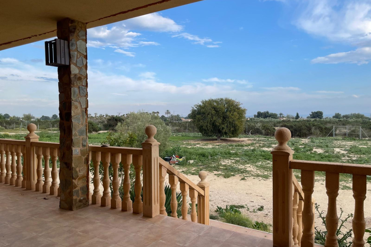 Resale - Country House - Crevillente